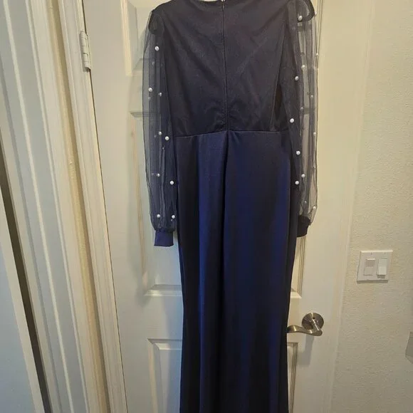 Size 8/10 Shein Formal Dress - Picture 3 of 3